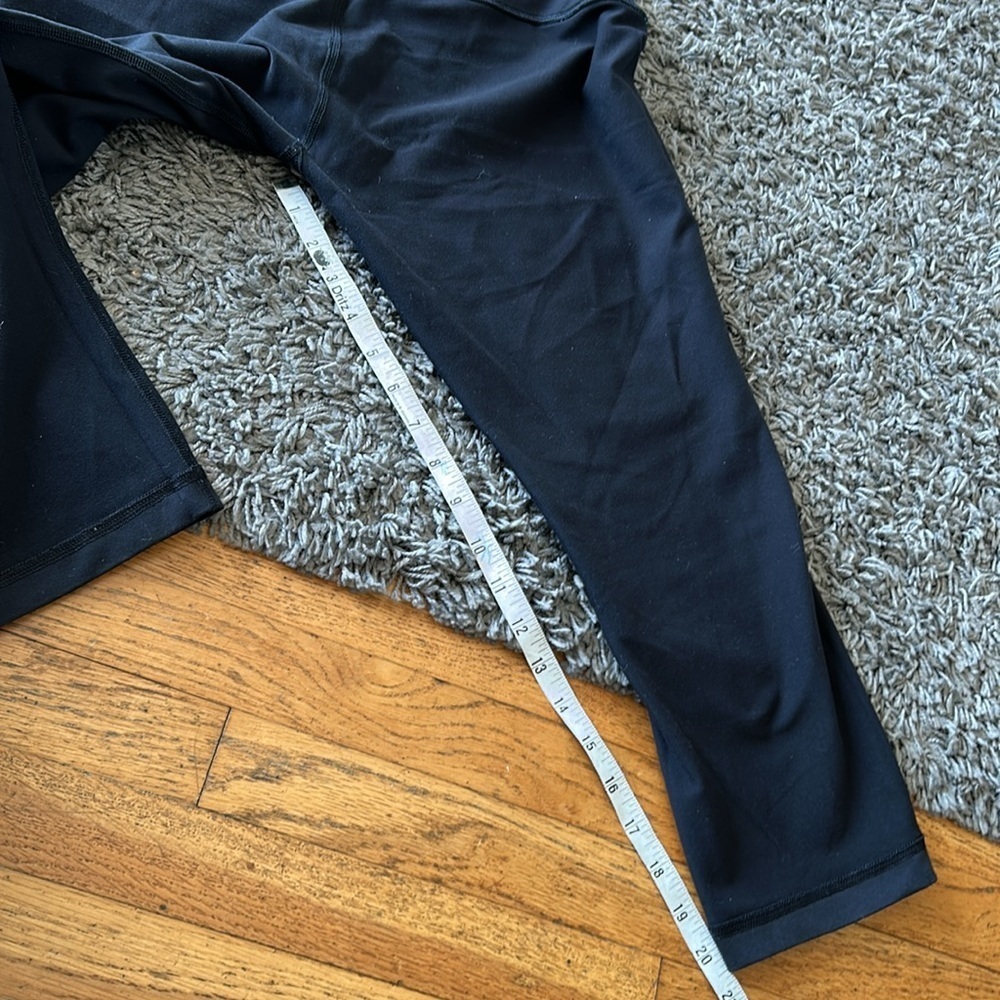Lululemon Black Reversible Capri Leggings Teal Size 10 - Picture 10 of 10